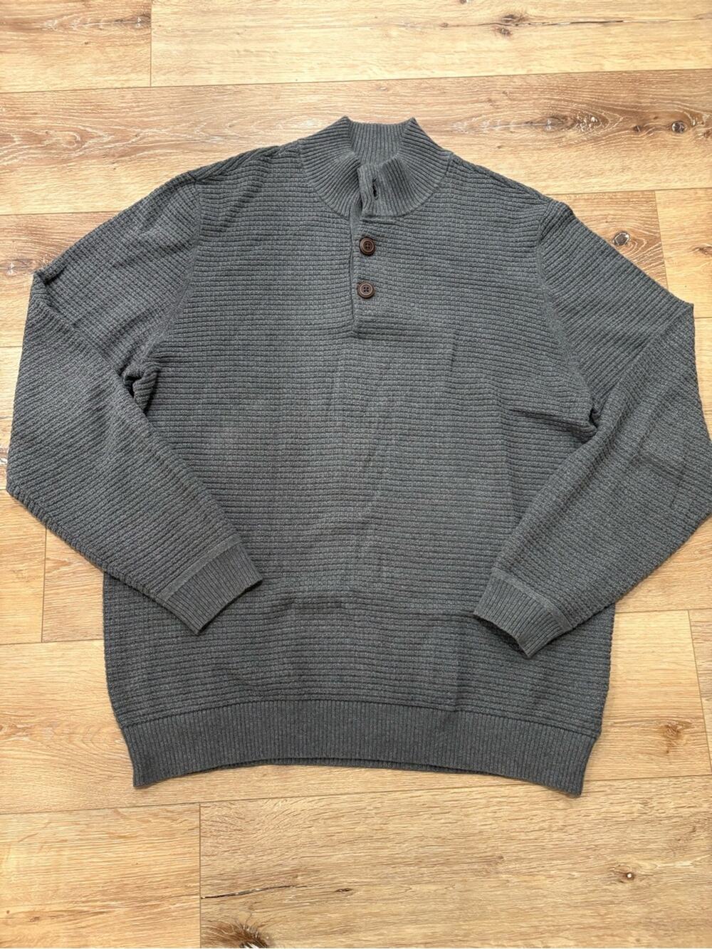 G.H. Bass & Co Men’s  Grey Ribbed Button-Neck Sweater. 100% Cotton. Size XL